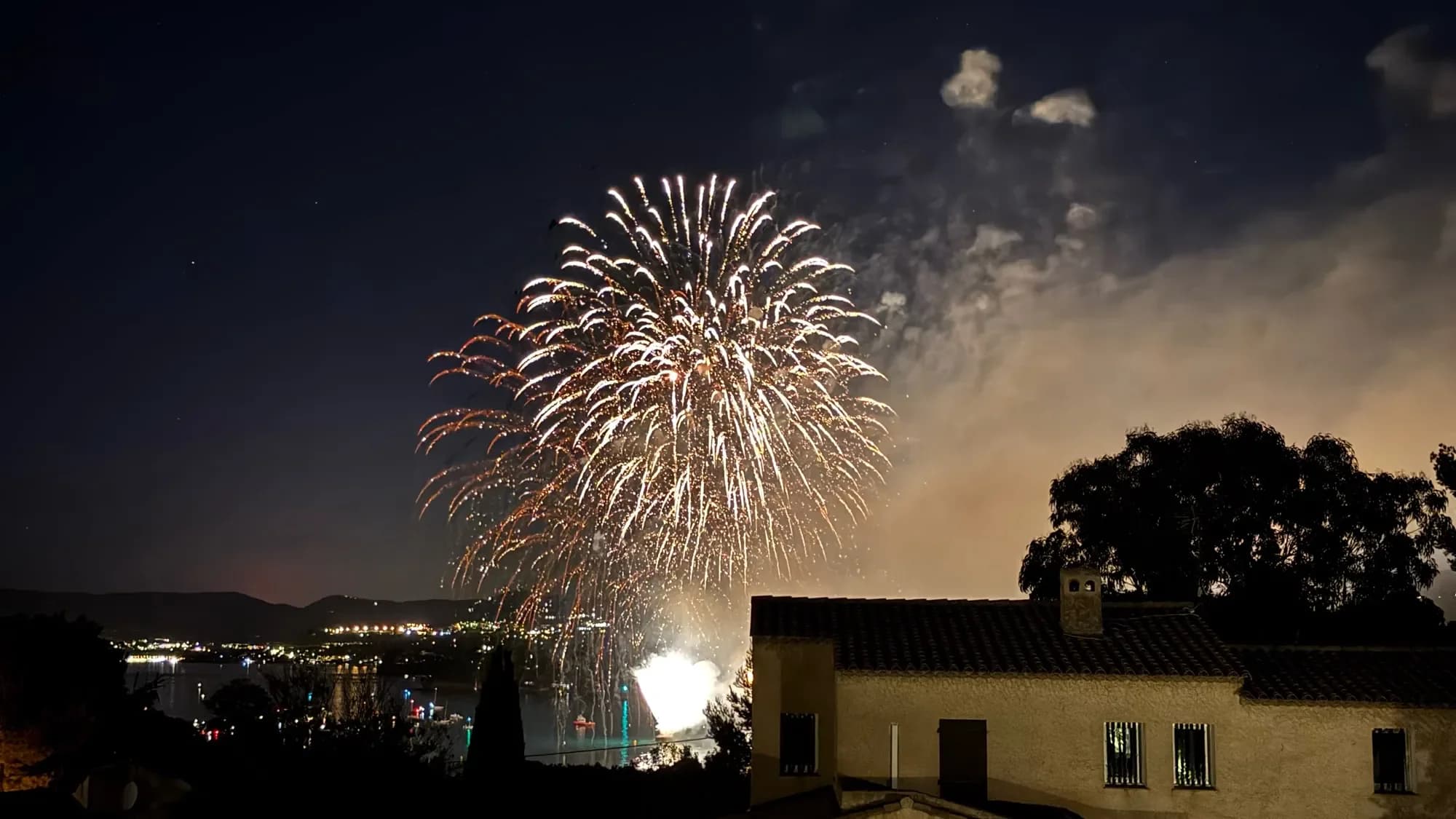 Post Bluesky du 14 juillet 2024 Feu d’artifice ❤️
