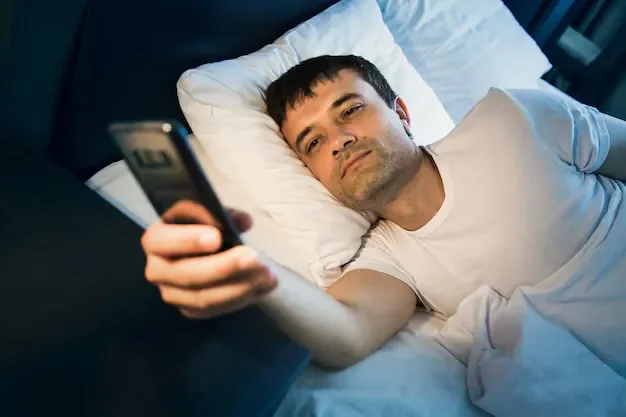 Post Bluesky du 6 octobre 2024 Man who wakes up and looks at his alarm clock.